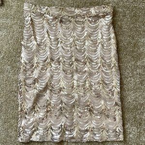 NWOT Crystal Doll Macys Champagne Gold Sequin Knee Length Skirt Size Small